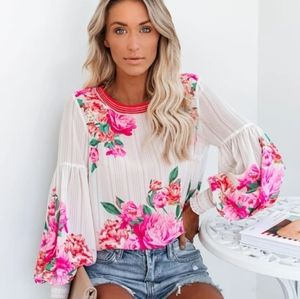 *NEW* Vibrant pink blouse from Vici Collection.